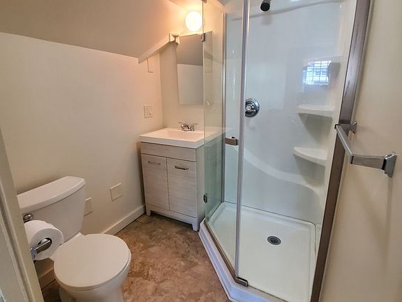 5th image of 523 E Buffalo St APT 7