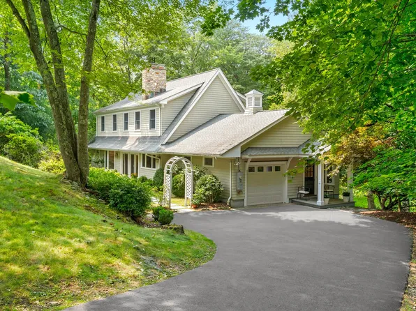 39 Guyer Road, Westport, CT 06880