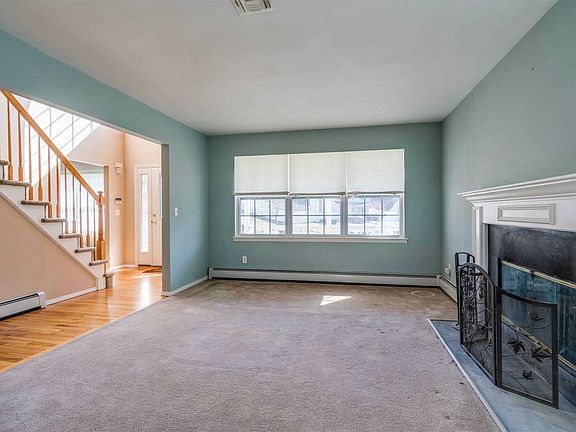 3rd image of 21 Mill Ln