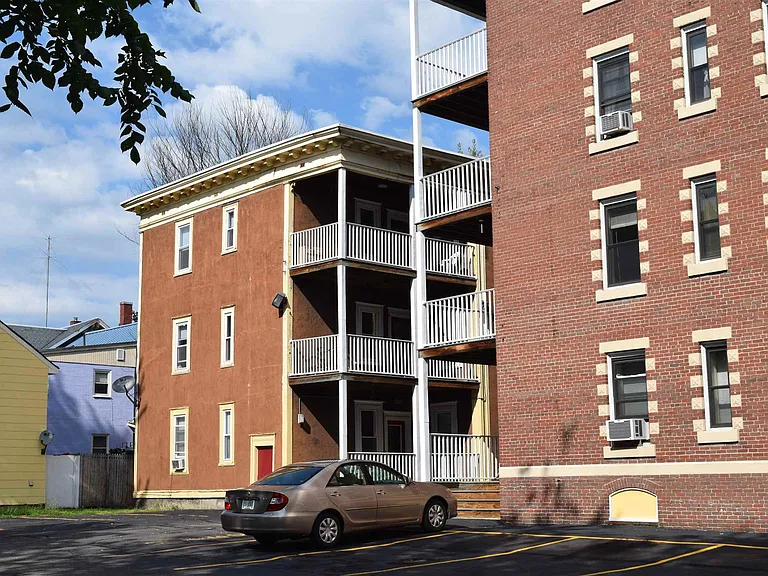 610 Union St #202 — Photo 4