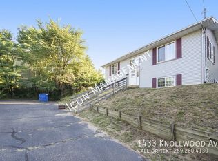 1433 Knollwood Ave, Kalamazoo, MI 49006
