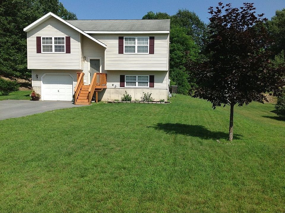 1st image of 10 Dogwood Dr