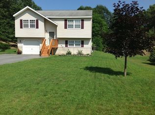10 Dogwood Dr, South Glens Falls, NY 12803