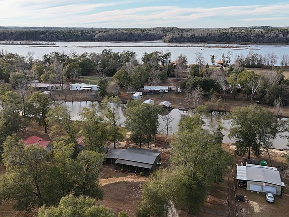 2nd image of 915 Sand Island Dr