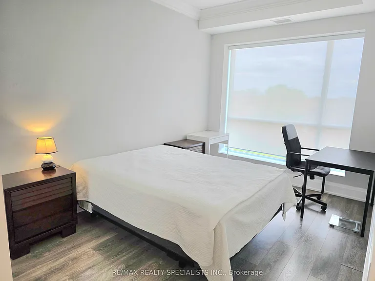 4040 Upper Middle Rd #401 — Photo 8