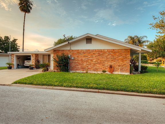 3rd image of 1601 Palm Valley Dr