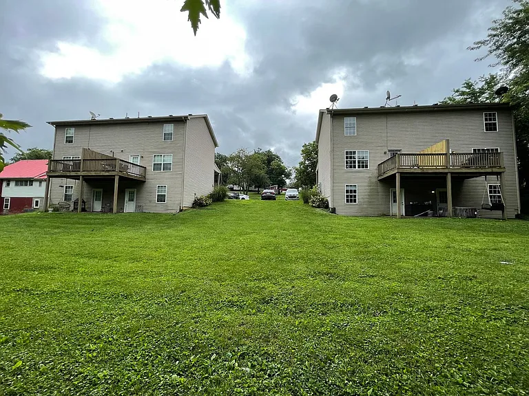 190 Benson Pike Duplex — Photo 33