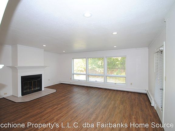 2nd image of 1532 10th Ave