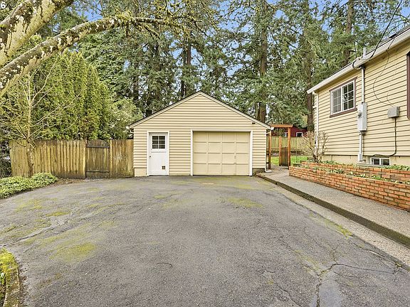 2nd image of 5820 SW Nevada Ct