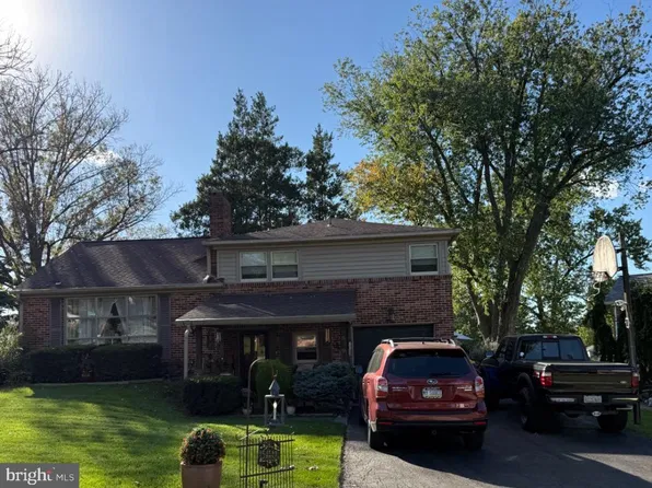 2549 Raleigh Dr, York, PA 17402