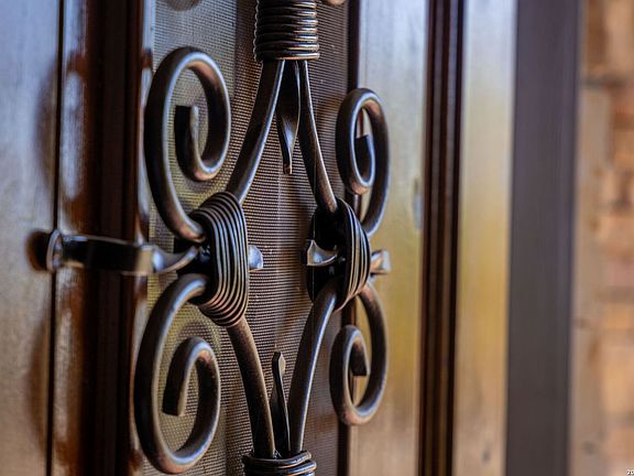 5th image of 1208 Decanter Dr.