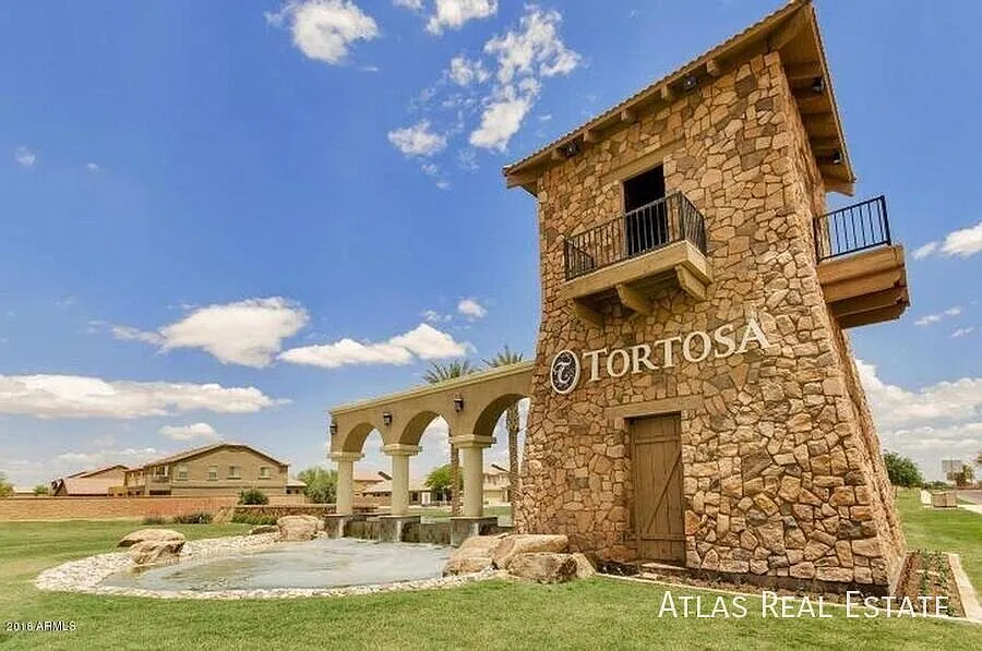 36556 W Velazquez Dr