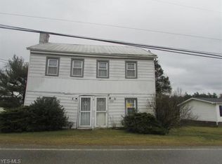 2272 Brookdale Ave, East Palestine, OH 44413