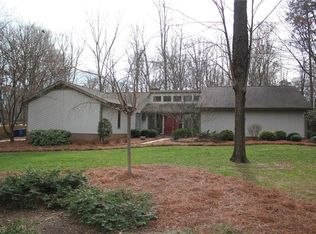 5944 Woodfield Dr, Kernersville, NC 27284