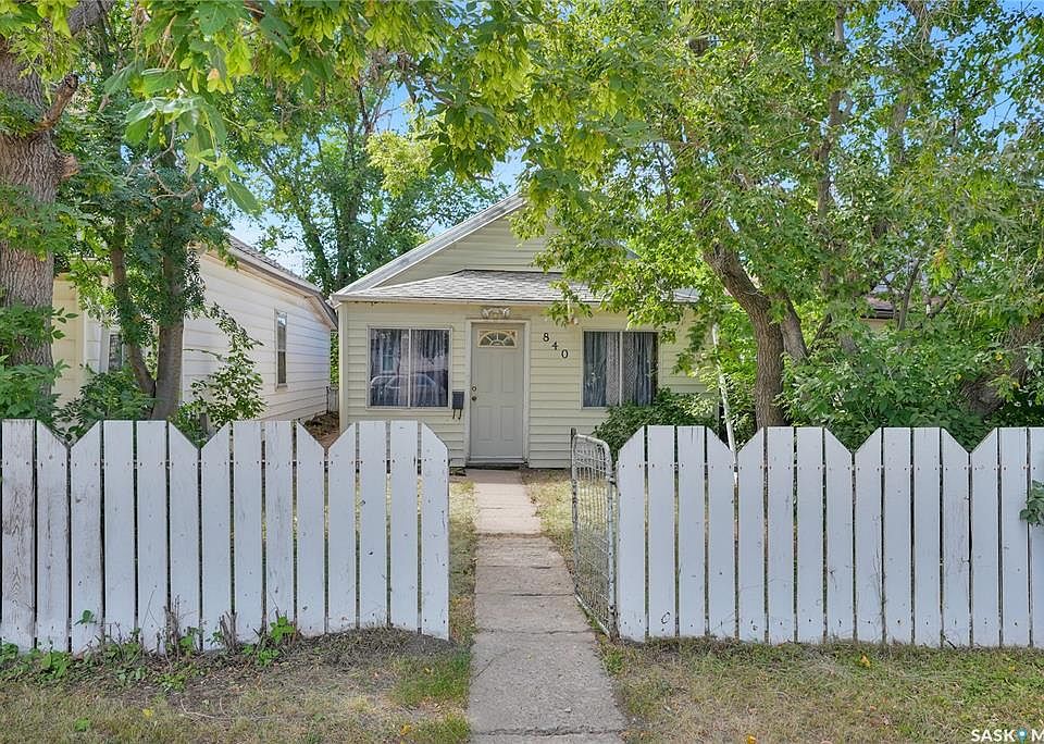 1st image of 840 Grey AVENUE