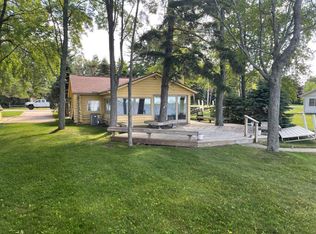 443 Old Trail Dr, Houghton Lake, MI 48629