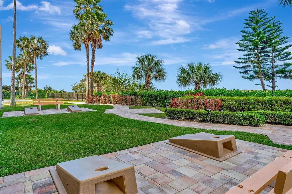 2 bed, 2.0 bath, 1094 sqft, $5,000 — Photo 4