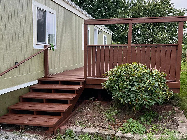 17168 Dike Rd — Photo 1