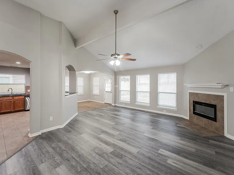 7811 Iris Glen Ln — Photo 8