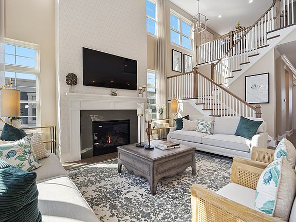 2nd image of 2822 Parkside Cir