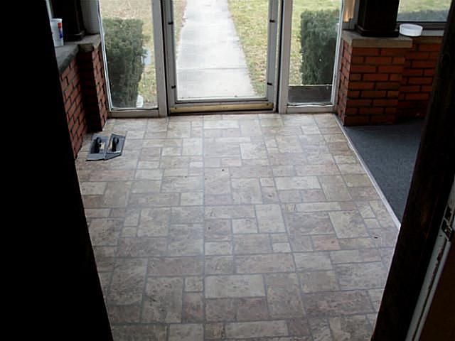 2nd image of 3823 Hazelhurst Ave