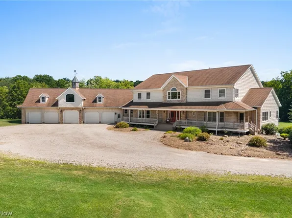 9419 Robinson Rd, Chardon, OH 44024