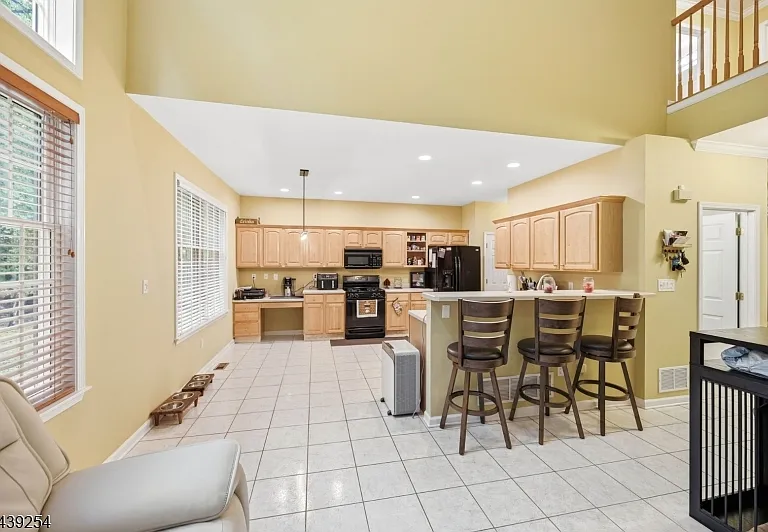 75 Spring Hill Cir — Photo 9