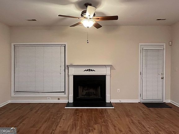 3rd image of 829 Biltmore Ct