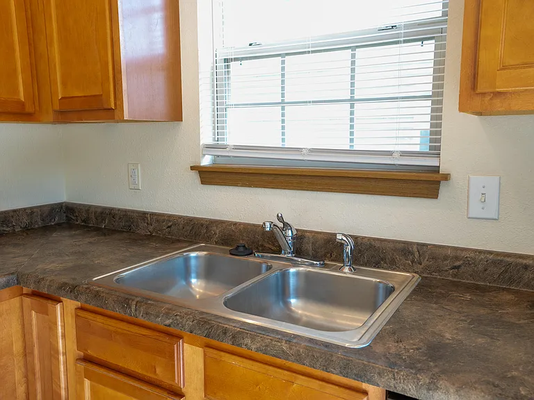 601 Glenstone Dr — Photo 15
