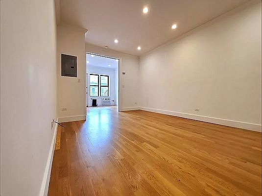 3rd image of 528 E 85th St #C