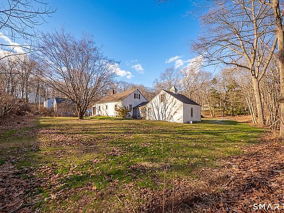 2nd image of 405 Pond Meadow Road