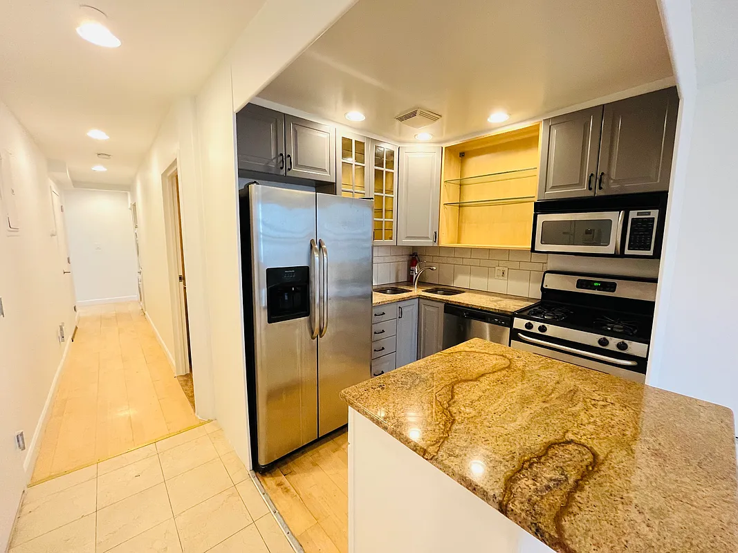 428 West 49th Street 6A