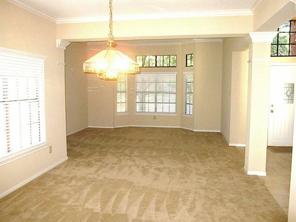 4th image of 23123 Fairvine Park Dr