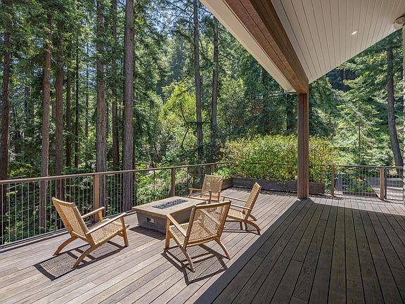 3rd image of 26 Woodside Way