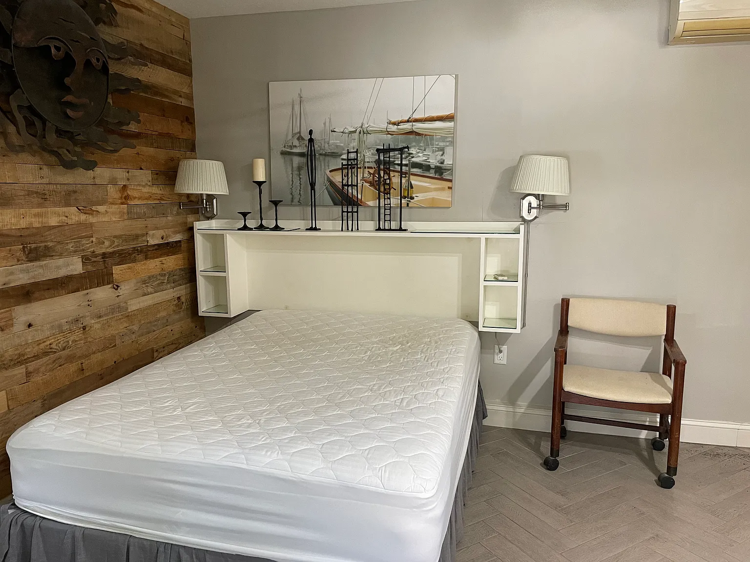 Studio, 700 sqft, $1,500 — Photo 4