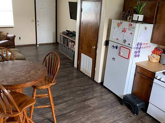 4th image of 808 N Jefferson St APT F