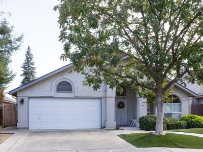 1137 N Carey Ave, Clovis, CA, 93611