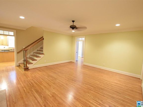 3rd image of 398 Vick Cir