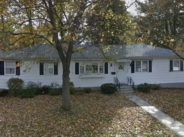 24 Franks Dr, Holyoke, MA 01040