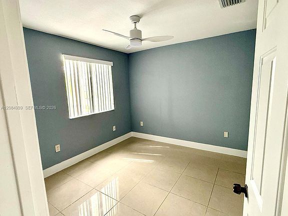 3rd image of 2869 SE 15th Rd #70