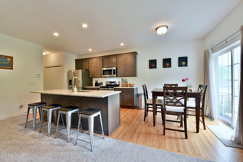 5th image of 6 Cypress Street