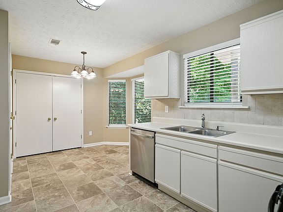 4th image of 3045 Wildflower Ln