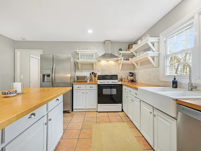 16 Payne Ave — Photo 11