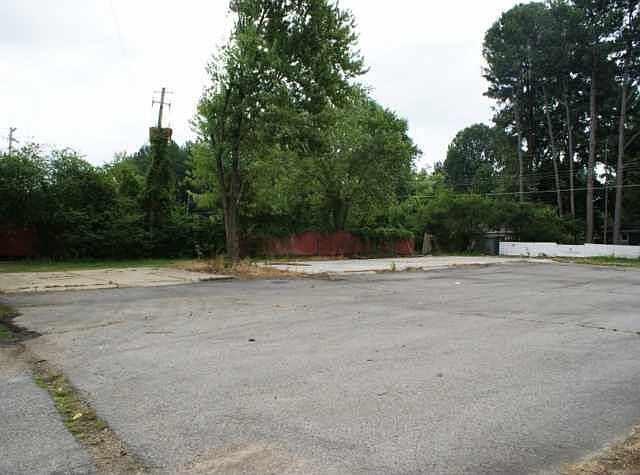 1st image of 2615 E Race Ave