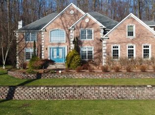 37 Zeek Rd, Morris Plains, NJ 07950