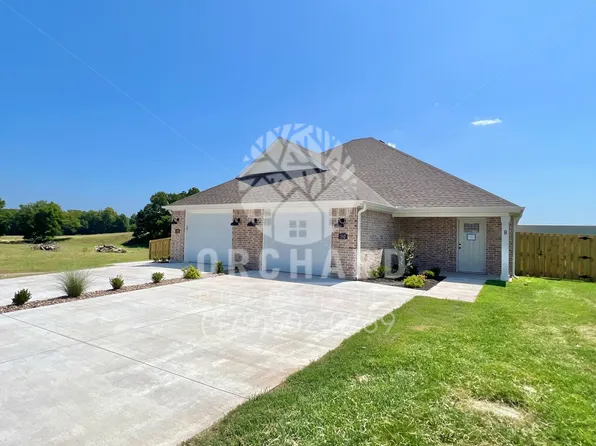 592 Bradford Drive, 592 Bradford Dr #A, Springdale, AR 72762