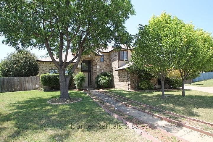 1st image of 300 Sioux Cir