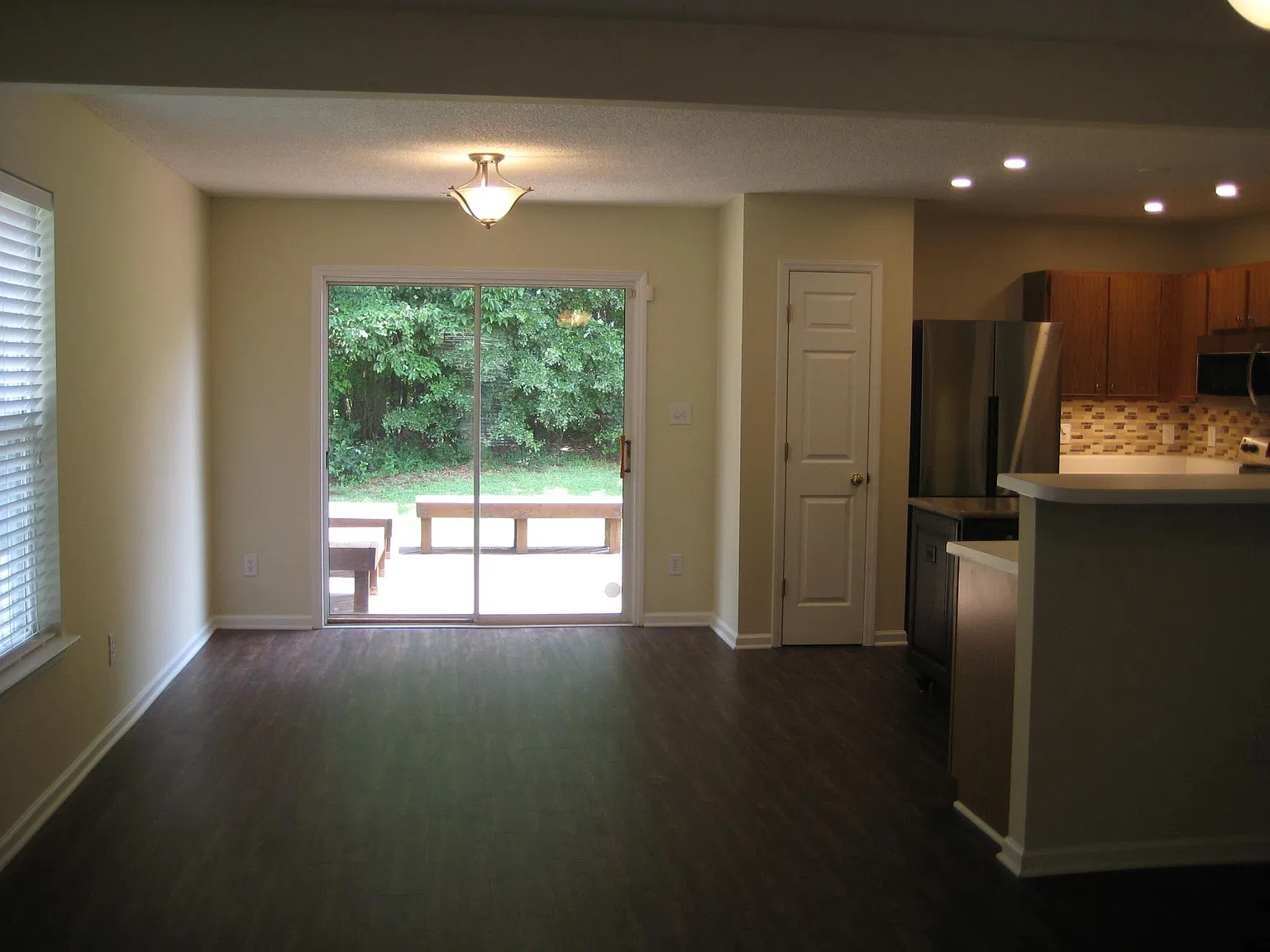 3 bed, 2.5 bath, 1500 sqft, $2,000 — Photo 4