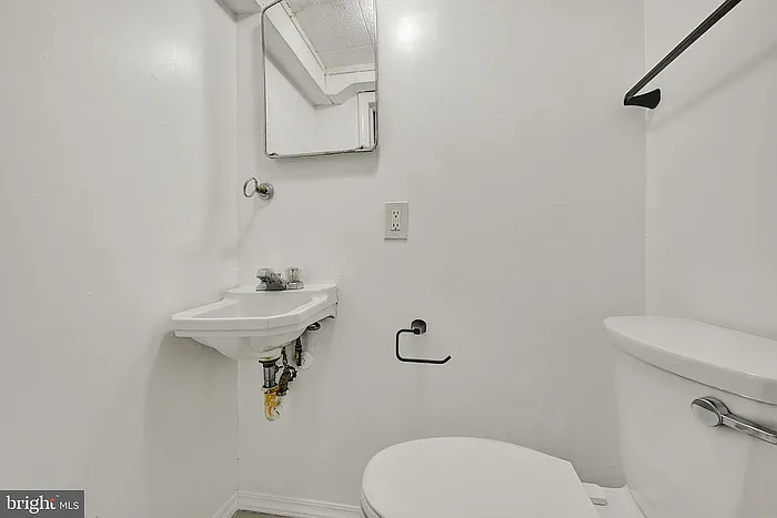 7500 Rabon Ave — Photo 13