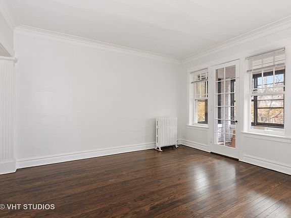 3rd image of 1940 W Farwell Ave #2E